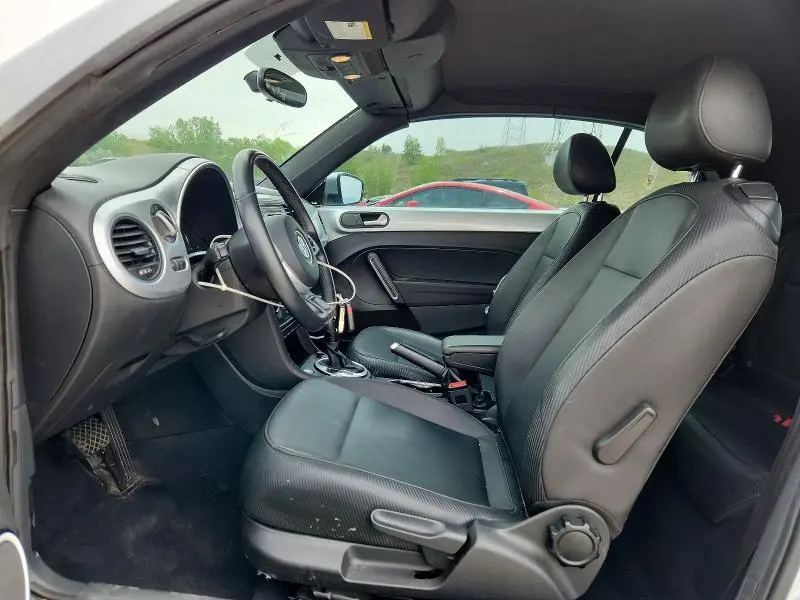 2013 VOLKSWAGEN BEETLE   