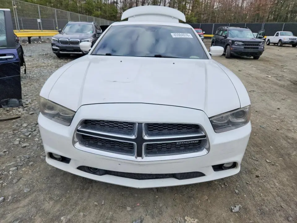 2011 DODGE CHARGER R  