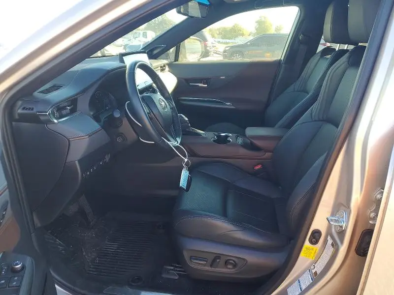 2021 TOYOTA VENZA LIMITED  
