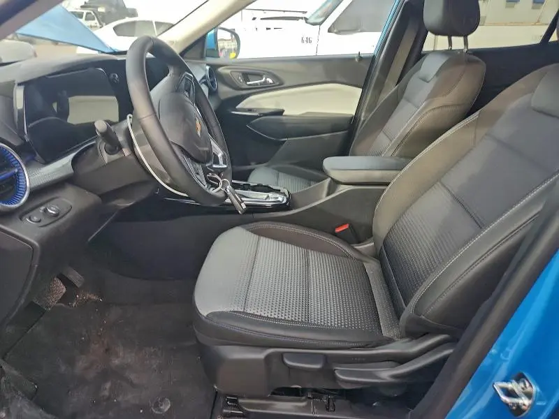2025 CHEVROLET TRAX 1LT  