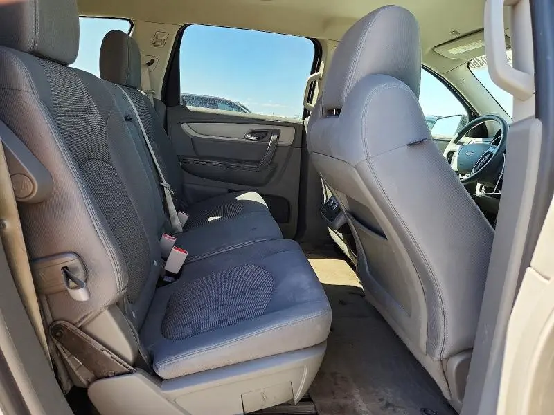 2017 CHEVROLET TRAVERSE LS  