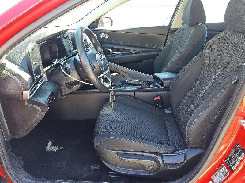 2021 HYUNDAI ELANTRA SE  