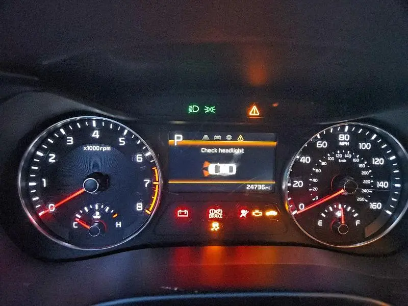 2024 KIA FORTE LXS  
