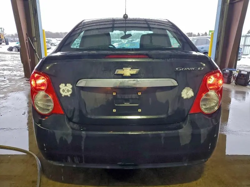 2015 CHEVROLET SONIC LT  