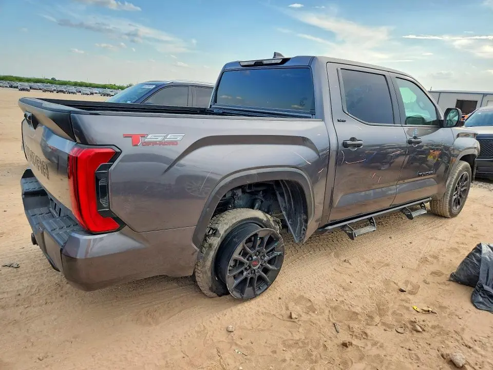 2023 TOYOTA TUNDRA SR5  