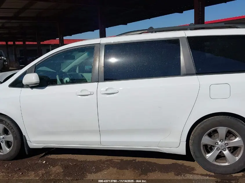 2013 TOYOTA SIENNA LE V6 8 PASSENGER