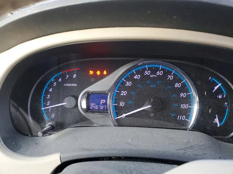 2014 TOYOTA SIENNA XLE 7-PASSENGER  