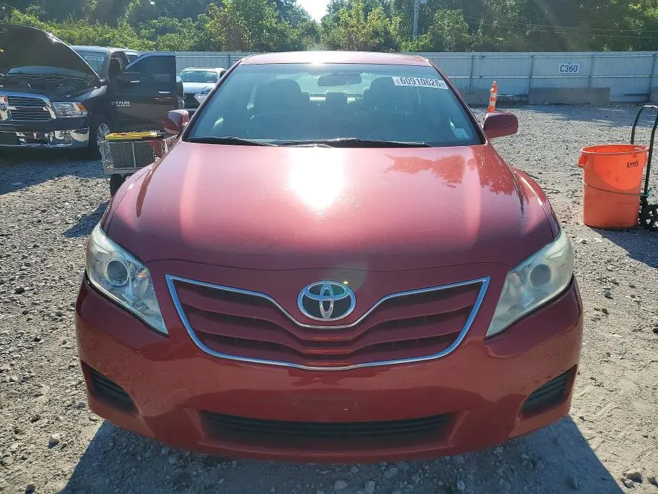 2011 TOYOTA CAMRY LE  