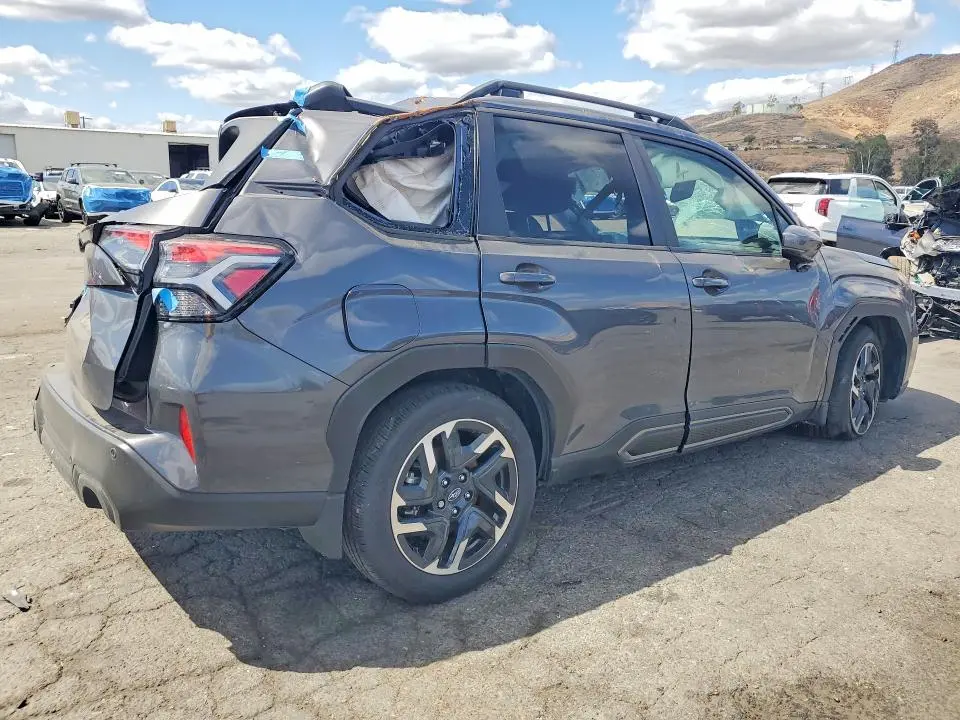 2025 SUBARU FORESTER LIMITED  