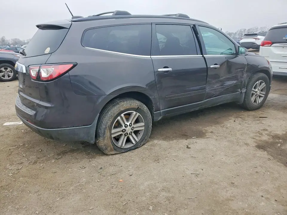 2017 CHEVROLET TRAVERSE LT  