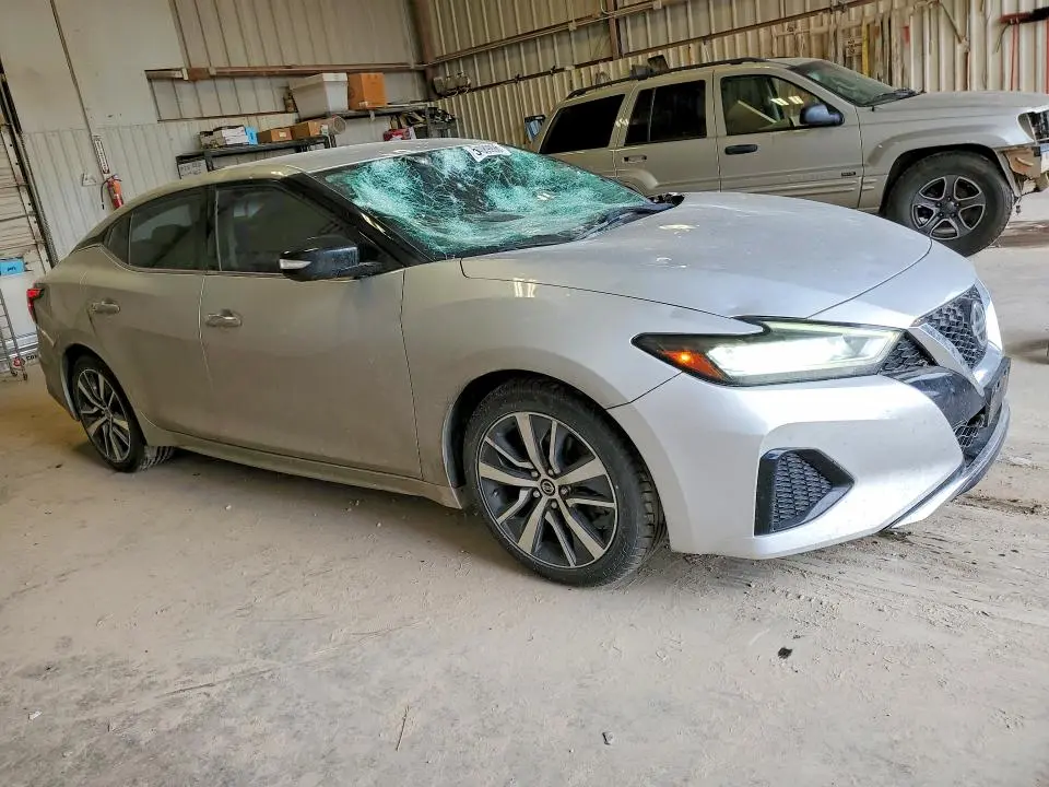 2020 NISSAN MAXIMA SV  