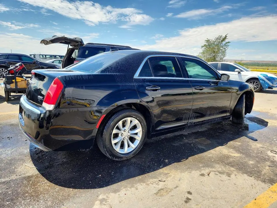 2015 CHRYSLER 300 LIMITED  