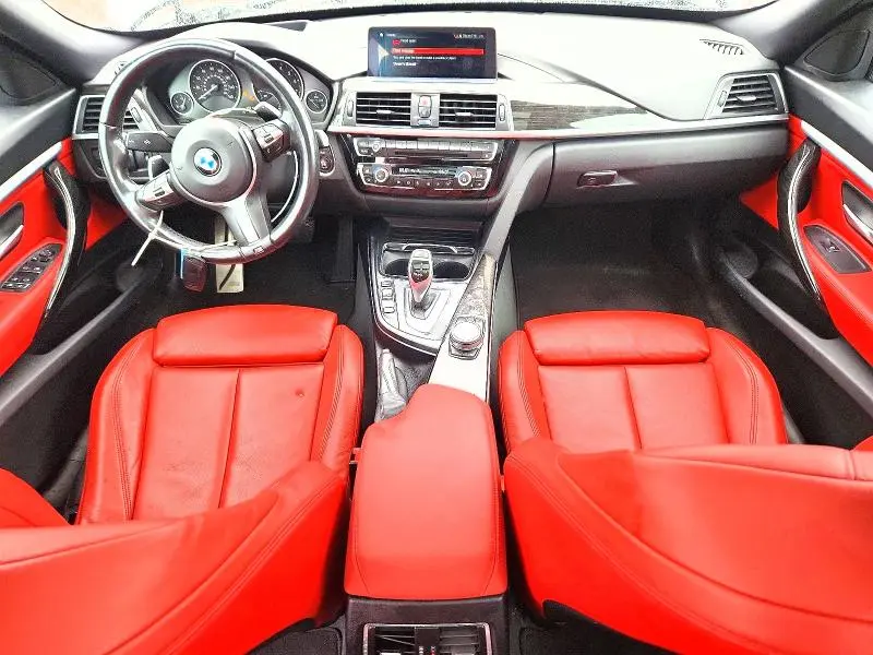 2018 BMW 330 XIGT  