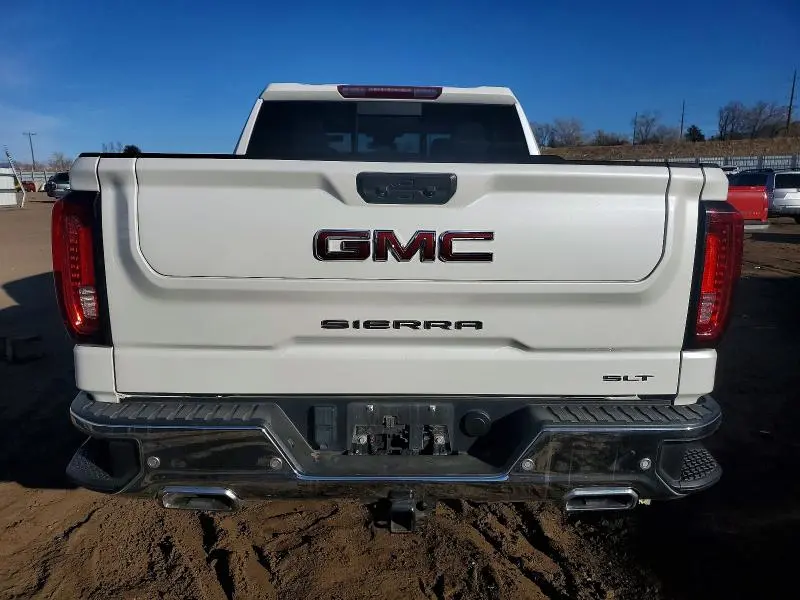 2022 GMC SIERRA K1500 SLT  