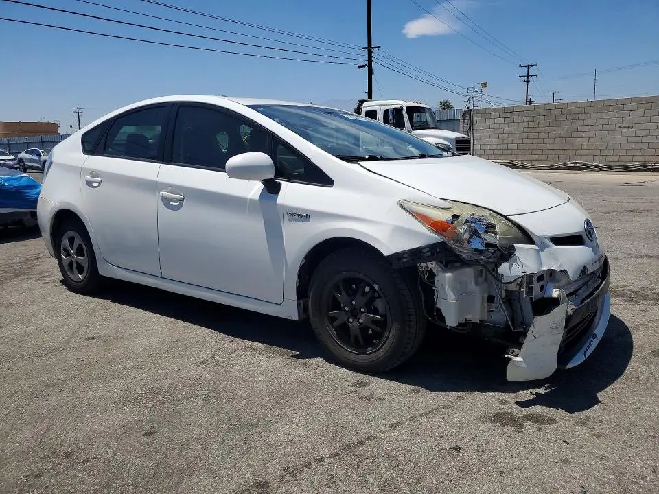 2013 TOYOTA PRIUS TWO  
