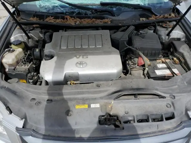 2010 TOYOTA AVALON XL  