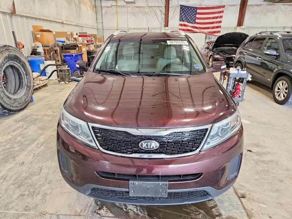 2015 KIA SORENTO LX  