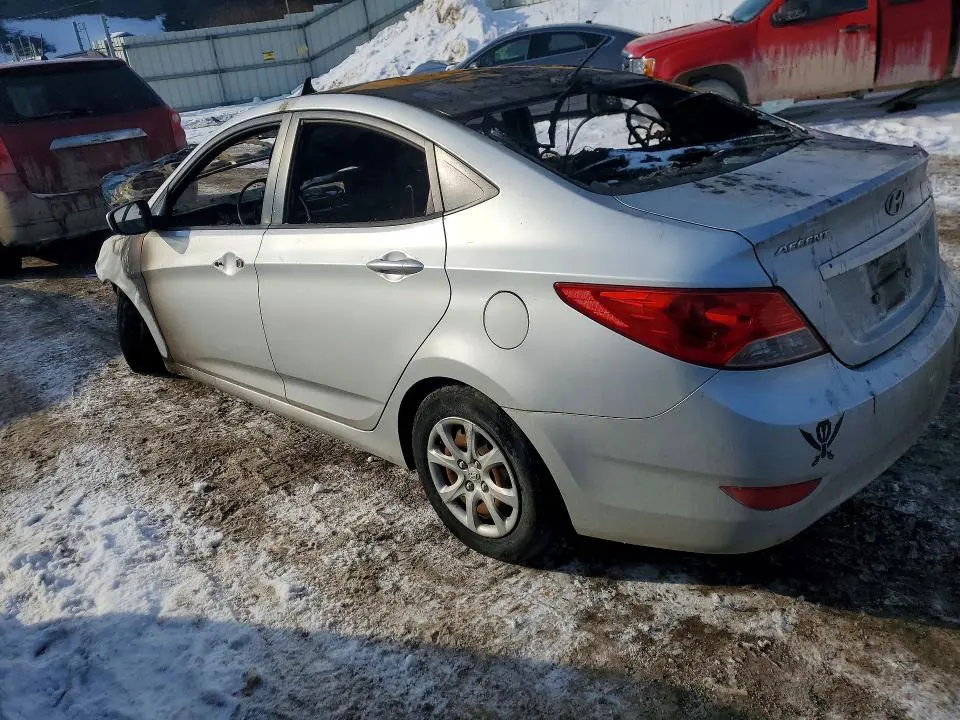 2012 HYUNDAI ACCENT GLS  