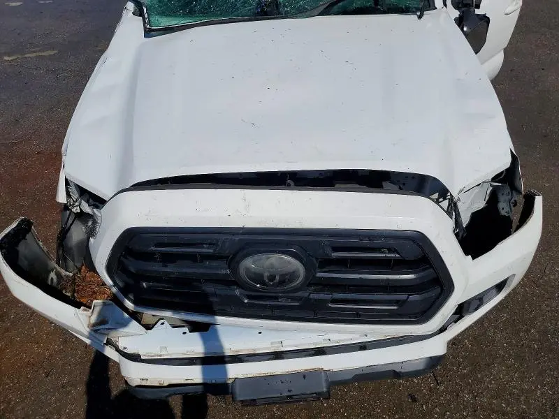 2018 TOYOTA TACOMA SR  