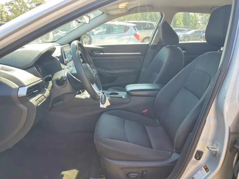 2022 NISSAN ALTIMA SV  