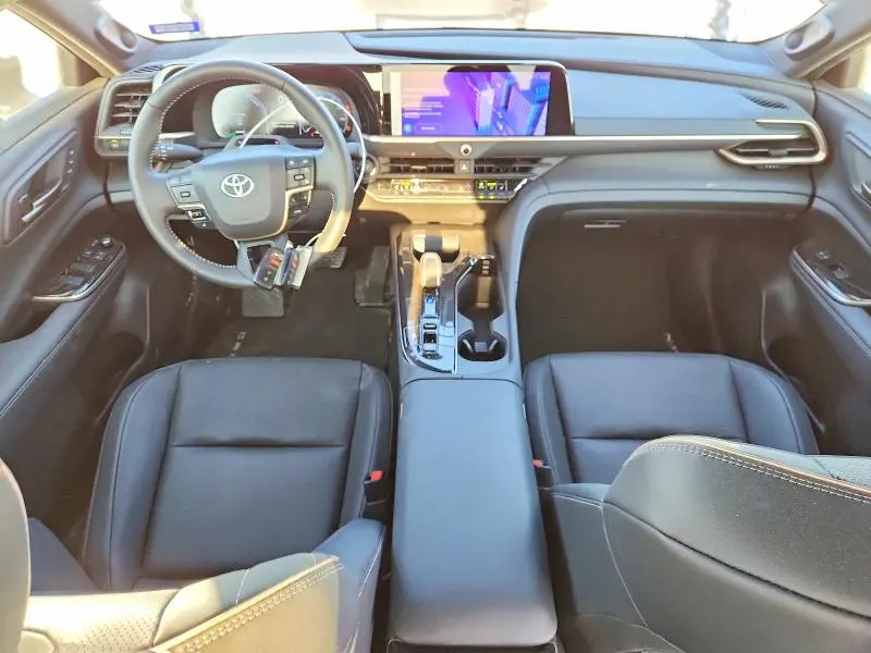 2025 TOYOTA CROWN LIMITED  