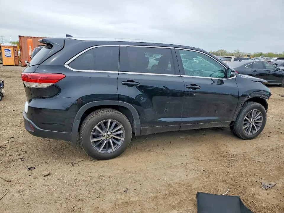 2018 TOYOTA HIGHLANDER XLE  