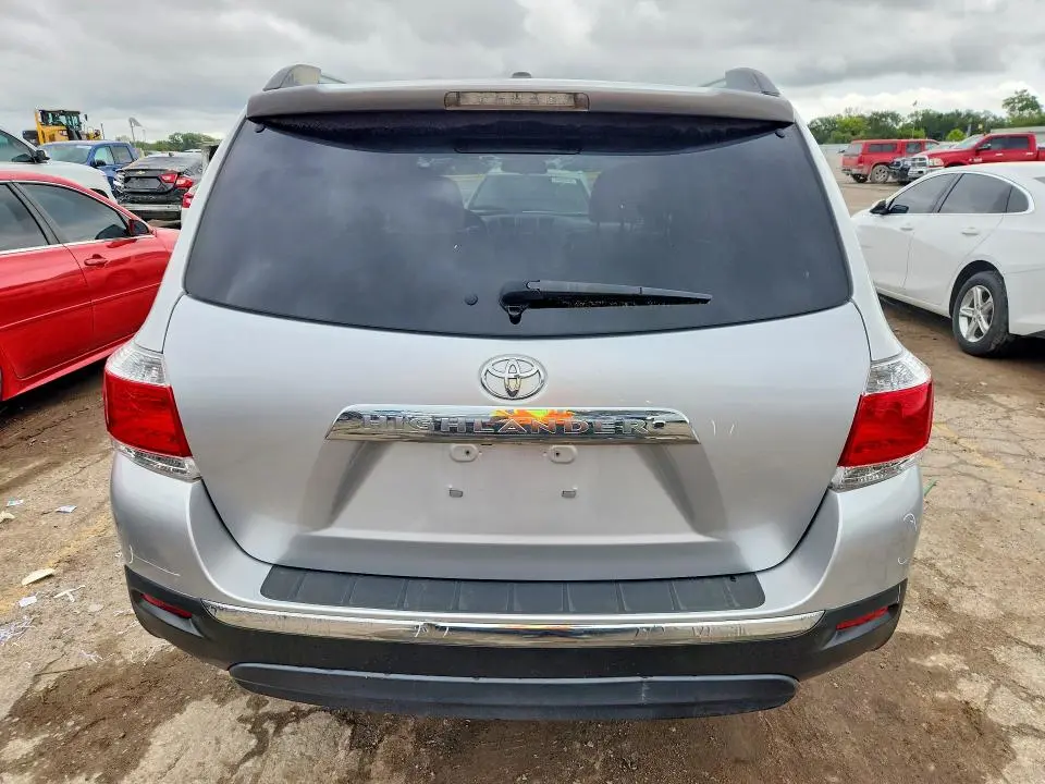 2011 TOYOTA HIGHLANDER LIMITED  