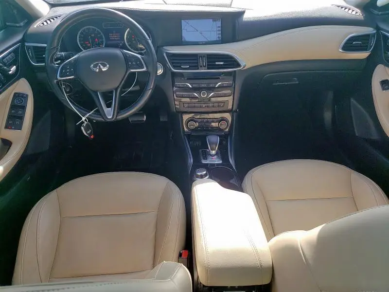 2019 INFINITI QX30 PURE  