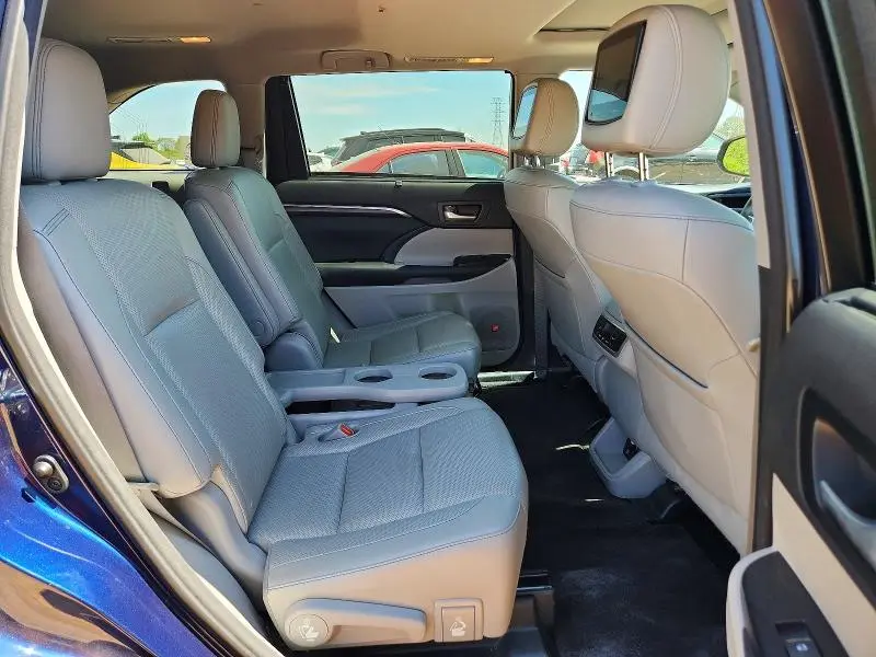 2015 TOYOTA HIGHLANDER LIMITED  