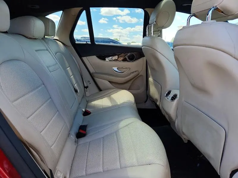 2017 MERCEDES-BENZ GLC 300  
