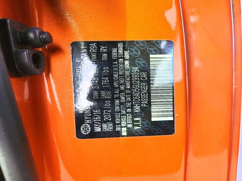 2016 HYUNDAI VELOSTER BASE  