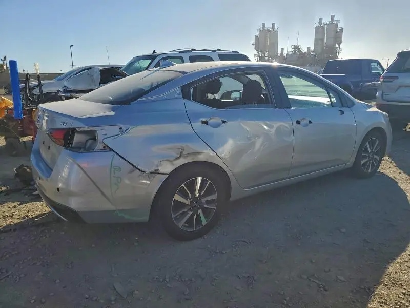2021 NISSAN VERSA SV  