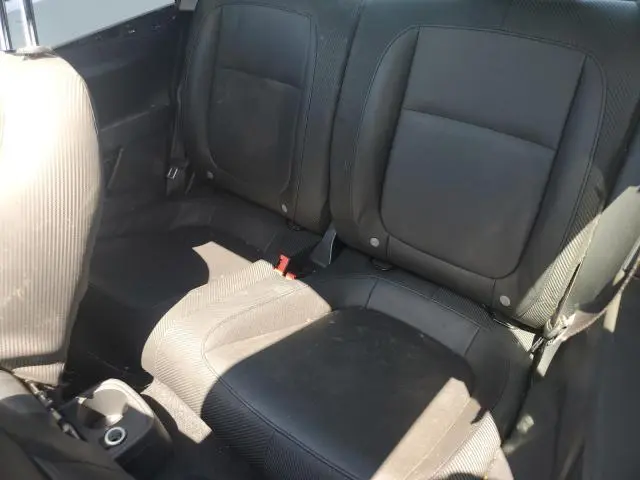 2018 VOLKSWAGEN BEETLE SE  