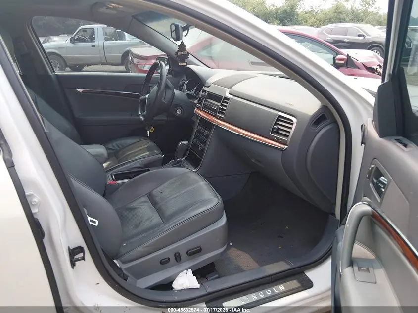 2010 LINCOLN MKZ  
