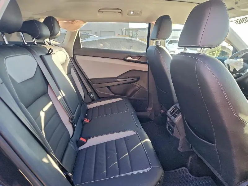 2022 VOLKSWAGEN TAOS SEL  