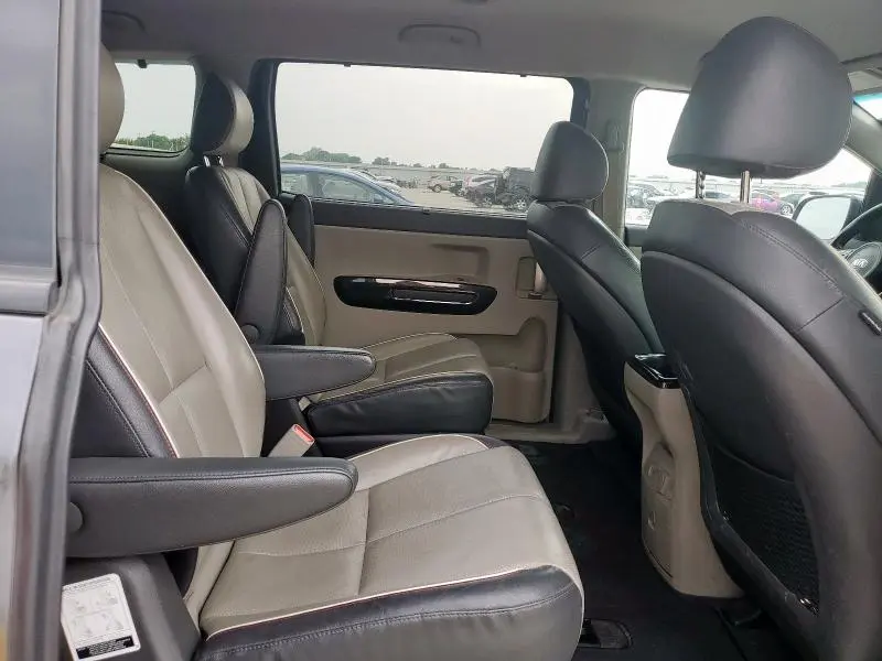 2018 KIA SEDONA EX  