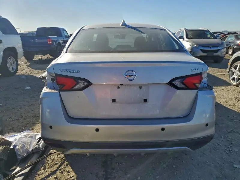 2021 NISSAN VERSA SV  