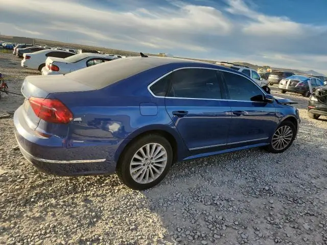 2016 VOLKSWAGEN PASSAT SE  