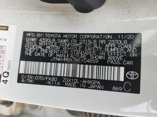 2021 TOYOTA C-HR XLE  