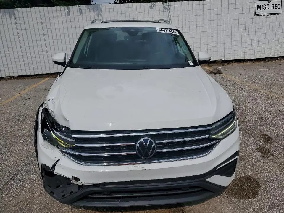 2022 VOLKSWAGEN TIGUAN SE  