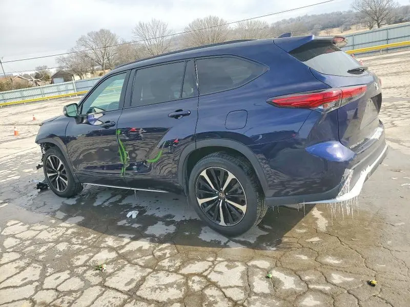 2021 TOYOTA HIGHLANDER XSE  