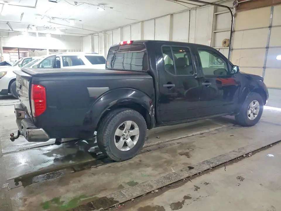 2013 NISSAN FRONTIER S  