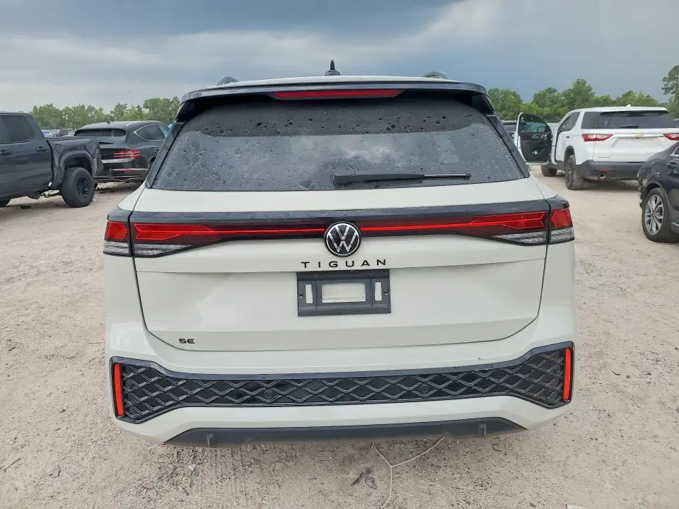 2025 VOLKSWAGEN TIGUAN SE R-LINE BLACK  