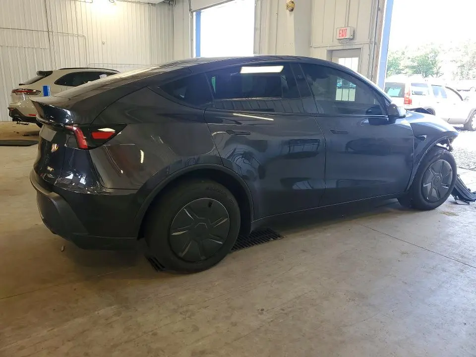 2026 TESLA MODEL Y   