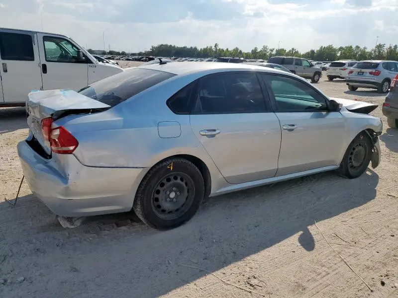 2013 VOLKSWAGEN PASSAT S  