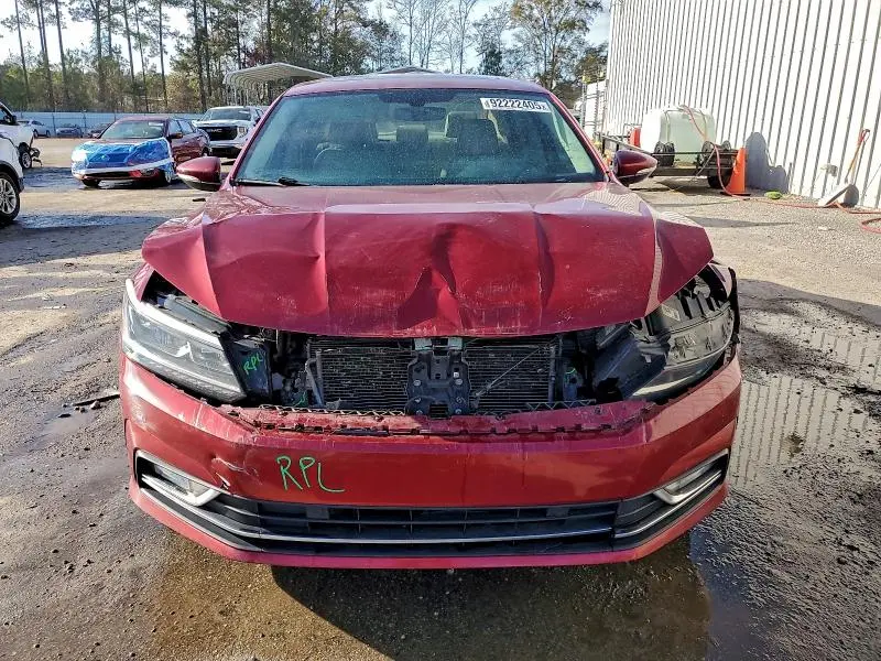 2018 VOLKSWAGEN PASSAT SE  