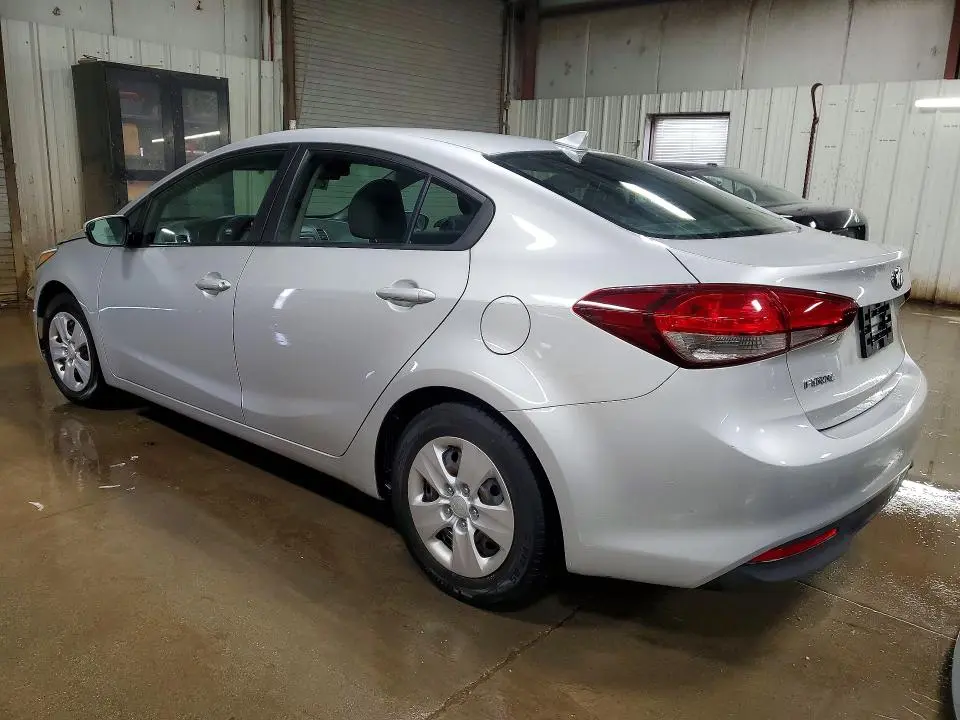 2017 KIA FORTE LX  