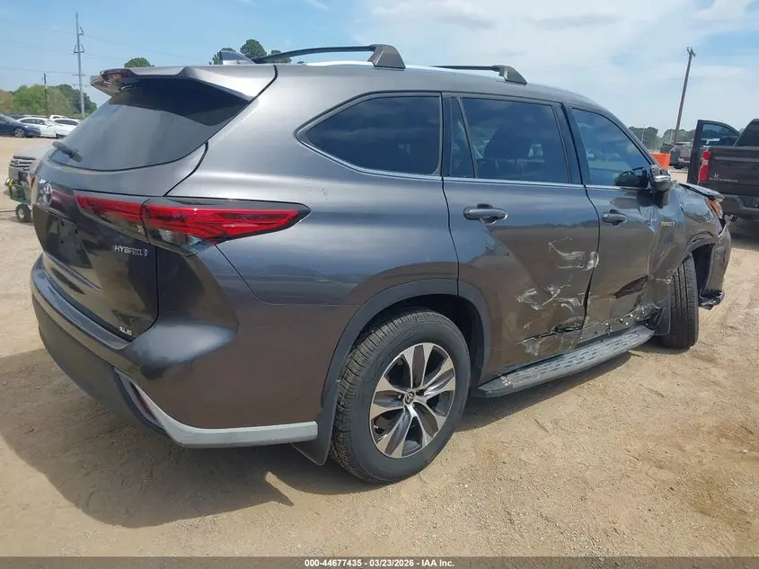 2021 TOYOTA HIGHLANDER HYBRID XLE