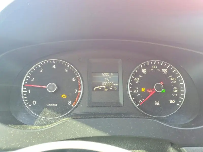 2013 VOLKSWAGEN JETTA SE  