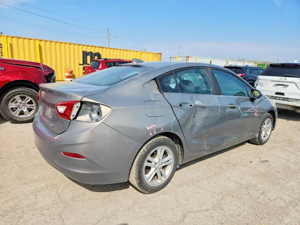 2017 CHEVROLET CRUZE LT  